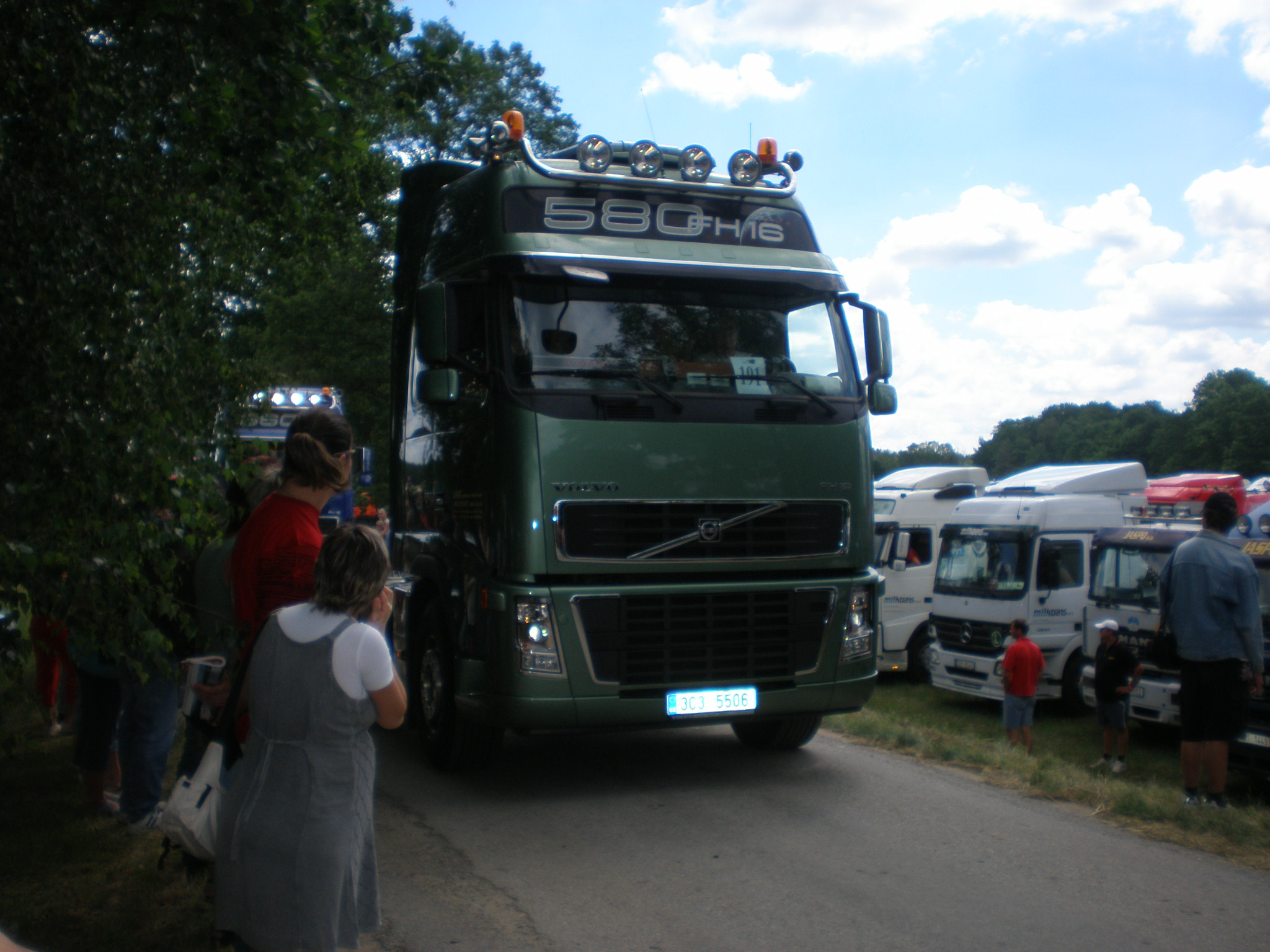 Volvo FH16 580.JPG