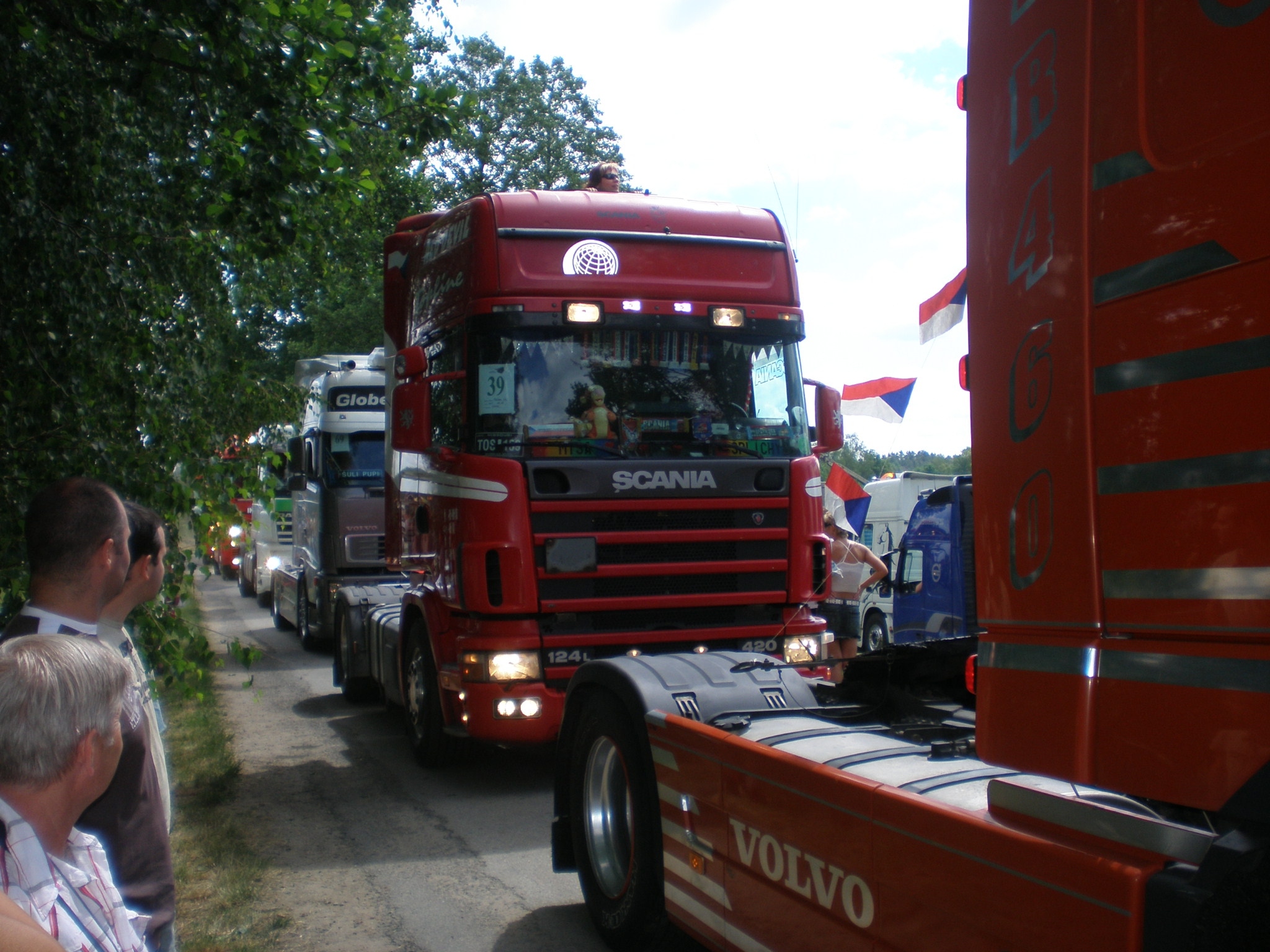 Scania P124L.JPG